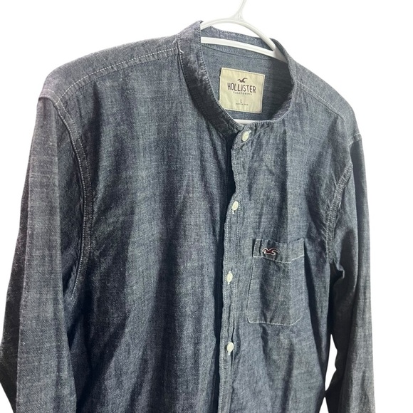 !SOLD! HOLLISTER Men’s Shirt Long Sleeves Button Up size Large Denim Wash Cotton - Picture 5 of 9